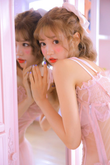 25岁女高中生